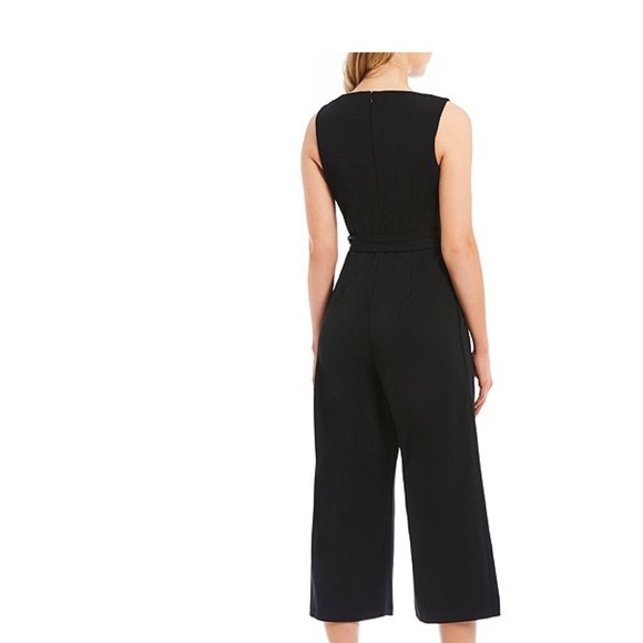 Black Sleeveless Wide Leg Cropped Jumpsuit - Picture 2 of 3